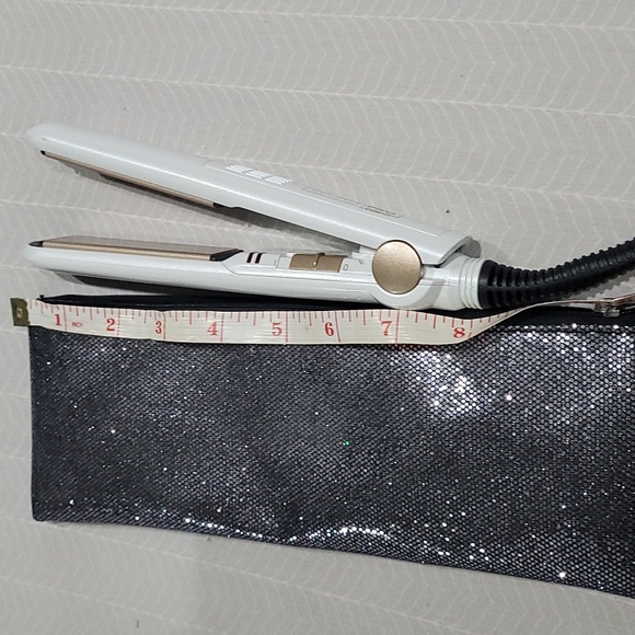 ConAir InfinitiPro Compact Hair Straightener - Picture 4 of 4